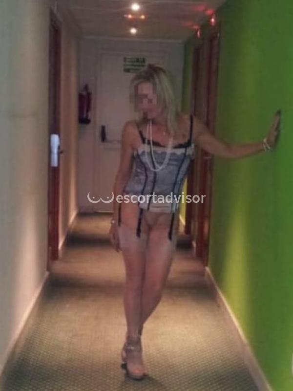 Escort 3895860084