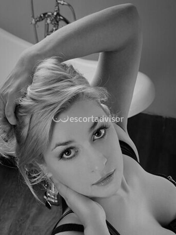 Escort 3510717739