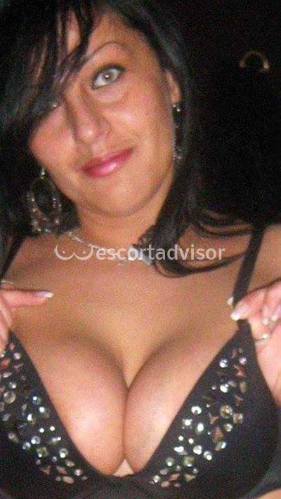 Escort 3208408895