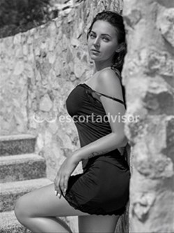 Escort 3491943360
