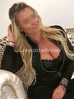 Escort 3533938518