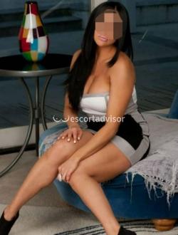 Escort 3703343126