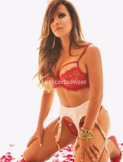 Escort 3880785680
