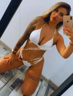 Escort 3892174695